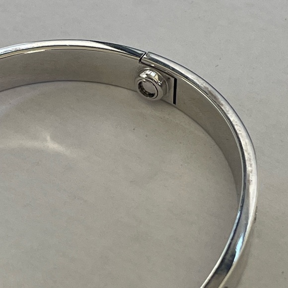 Cartier 18k Love Collection White Gold Four Diamond Bracelet, box & screwdriver - Picture 11 of 13